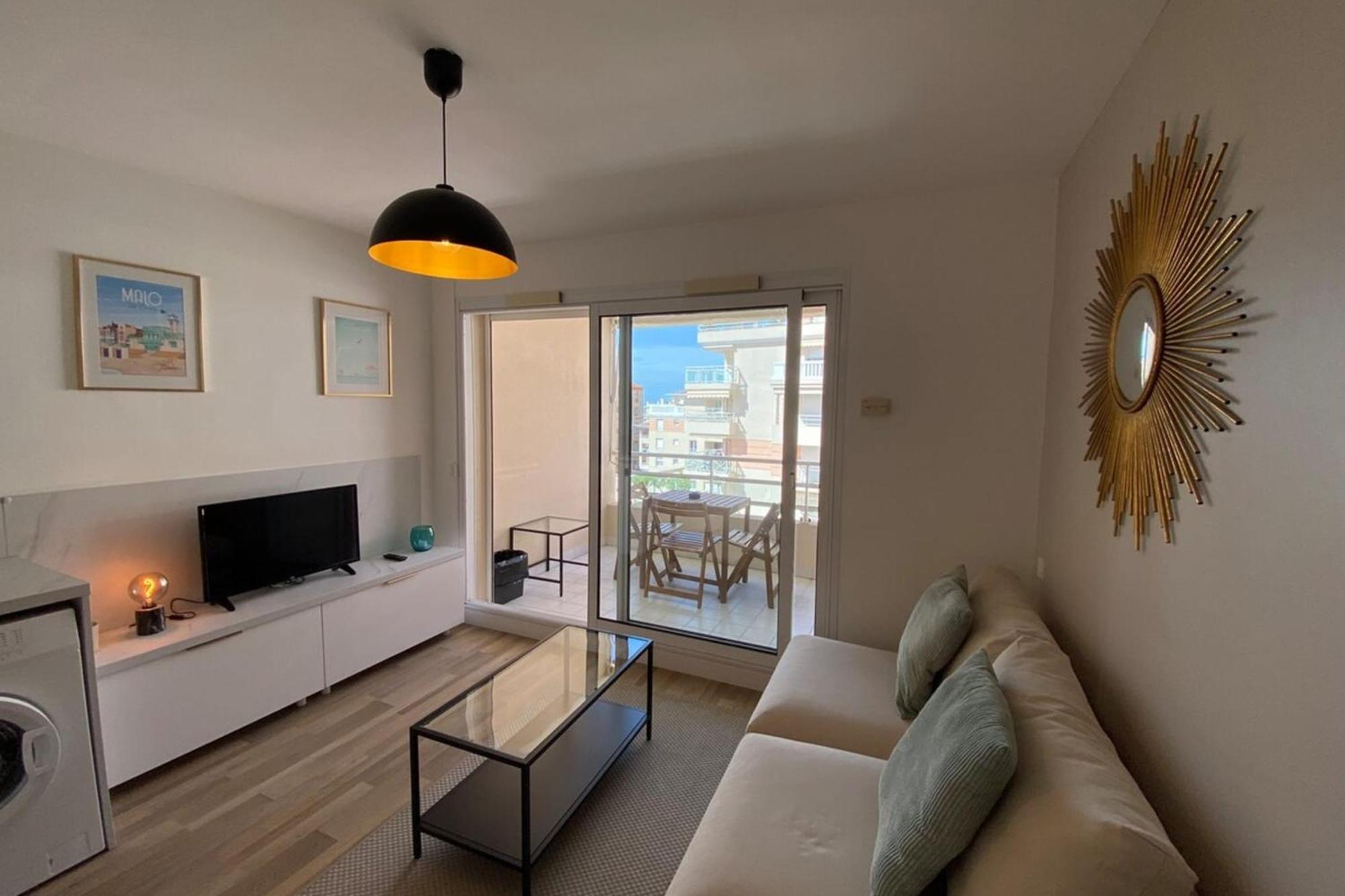 06Ai - Beautiful Renovated Studio - Sea And Pool View Vallauris Exterior photo