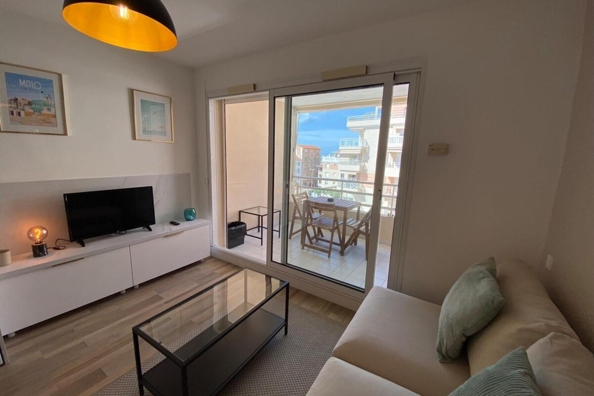 06Ai - Beautiful Renovated Studio - Sea And Pool View Vallauris Exterior photo