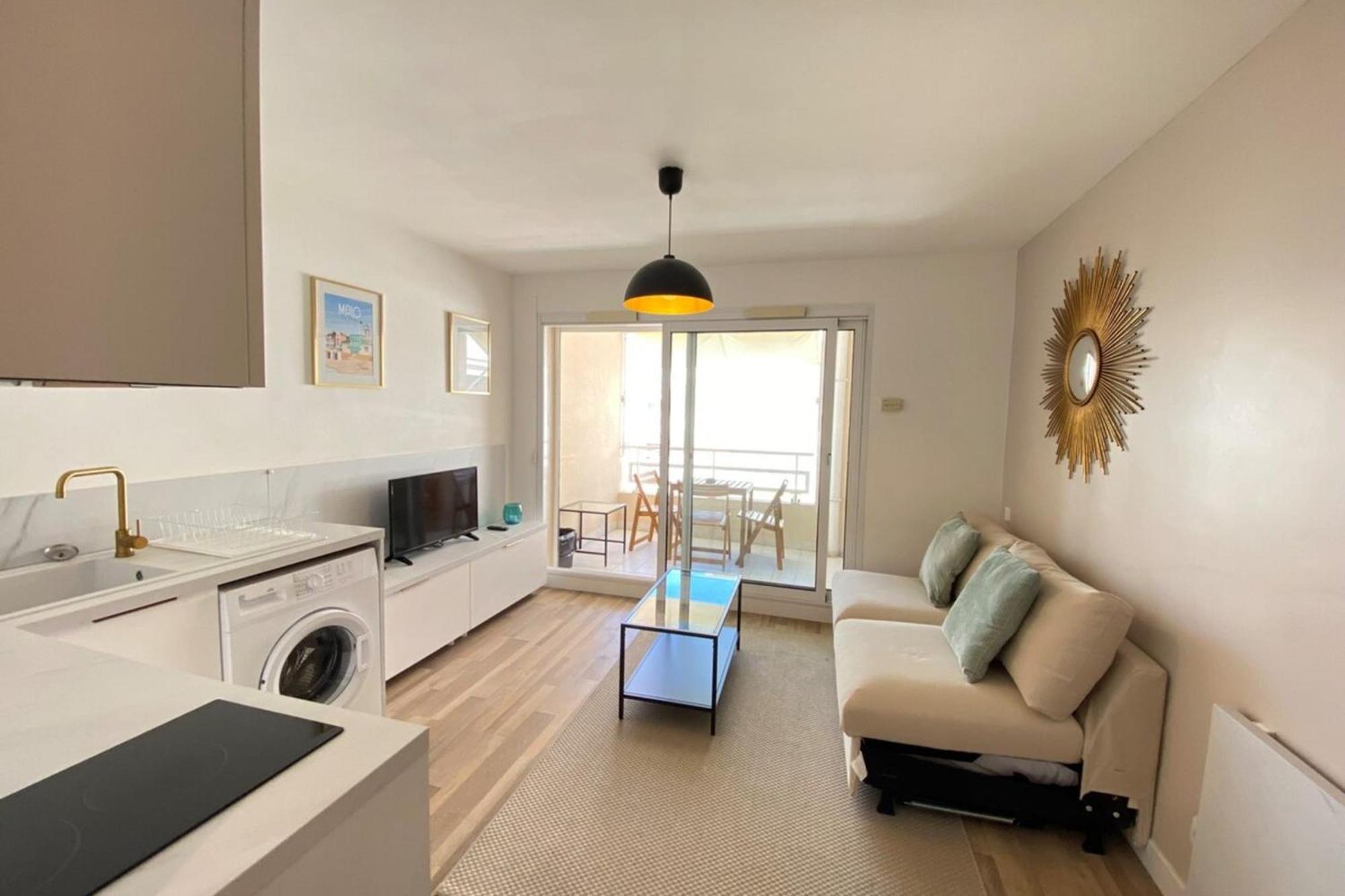 06Ai - Beautiful Renovated Studio - Sea And Pool View Vallauris Exterior photo